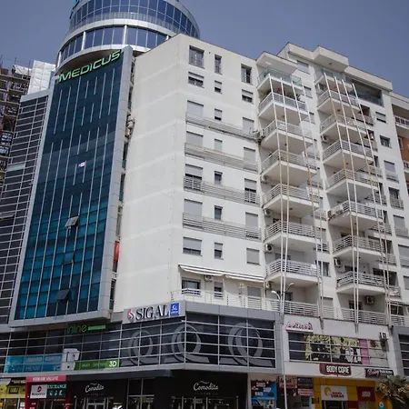 446 Luxury Center *