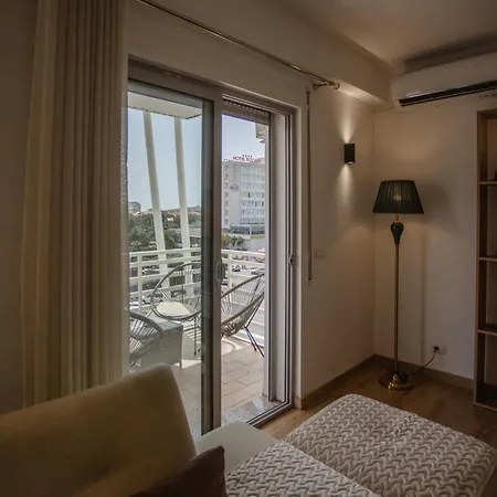 446 Luxury Center *